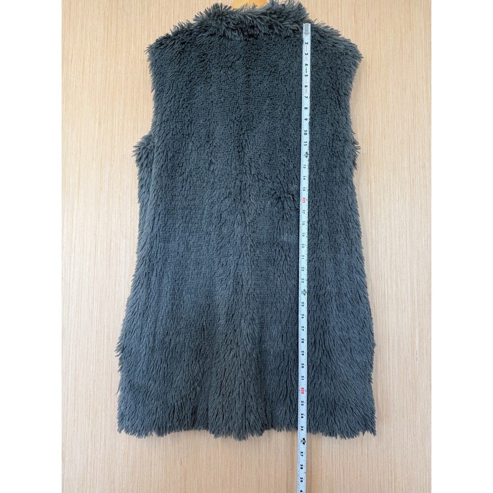 Angie Faux Fur Shaggy Vest Womens Size Large Pockets Gray Lined Soft - Picture 9 of 13
